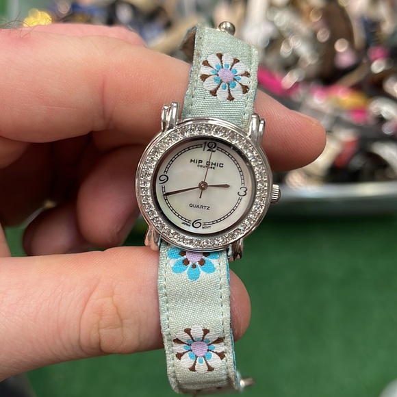Hip Chic Watch - Picture 1 of 3